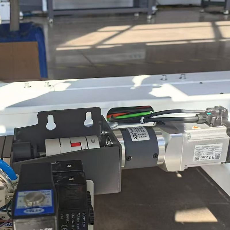 Glue metering system-high precision gear pump