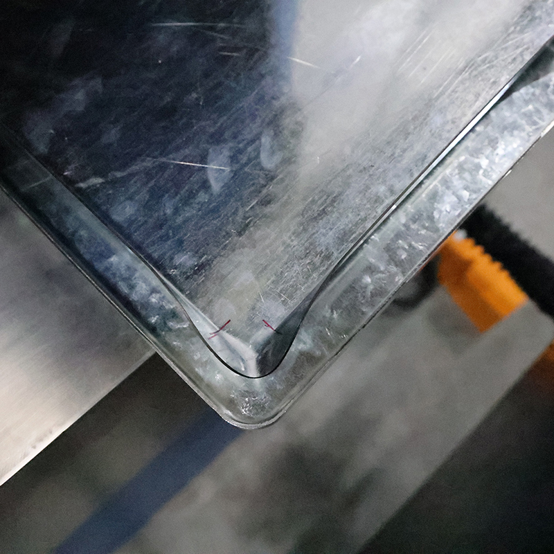Comparison of corner forming workpiece before and after
