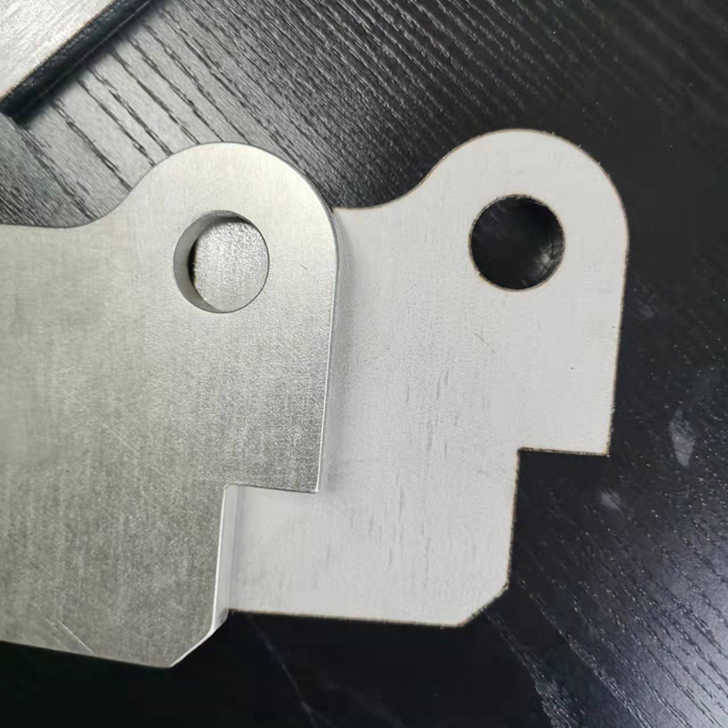 deburring and edge rounding
