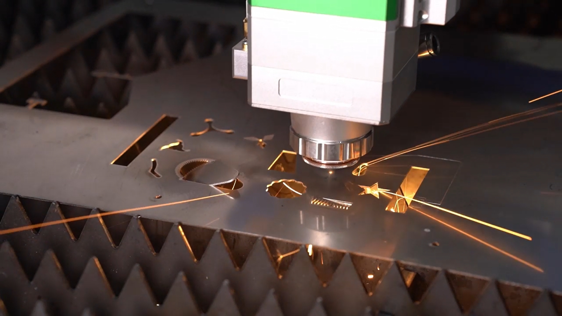 fiber laser cutting machine